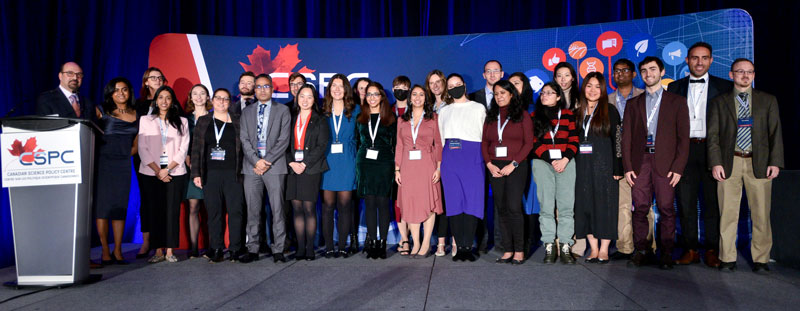 Photo de groupe des bénévoles du CSPC 2022 au dîner de gala