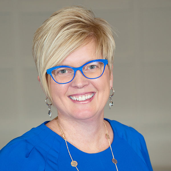 Headshot of Rhonda Barnet