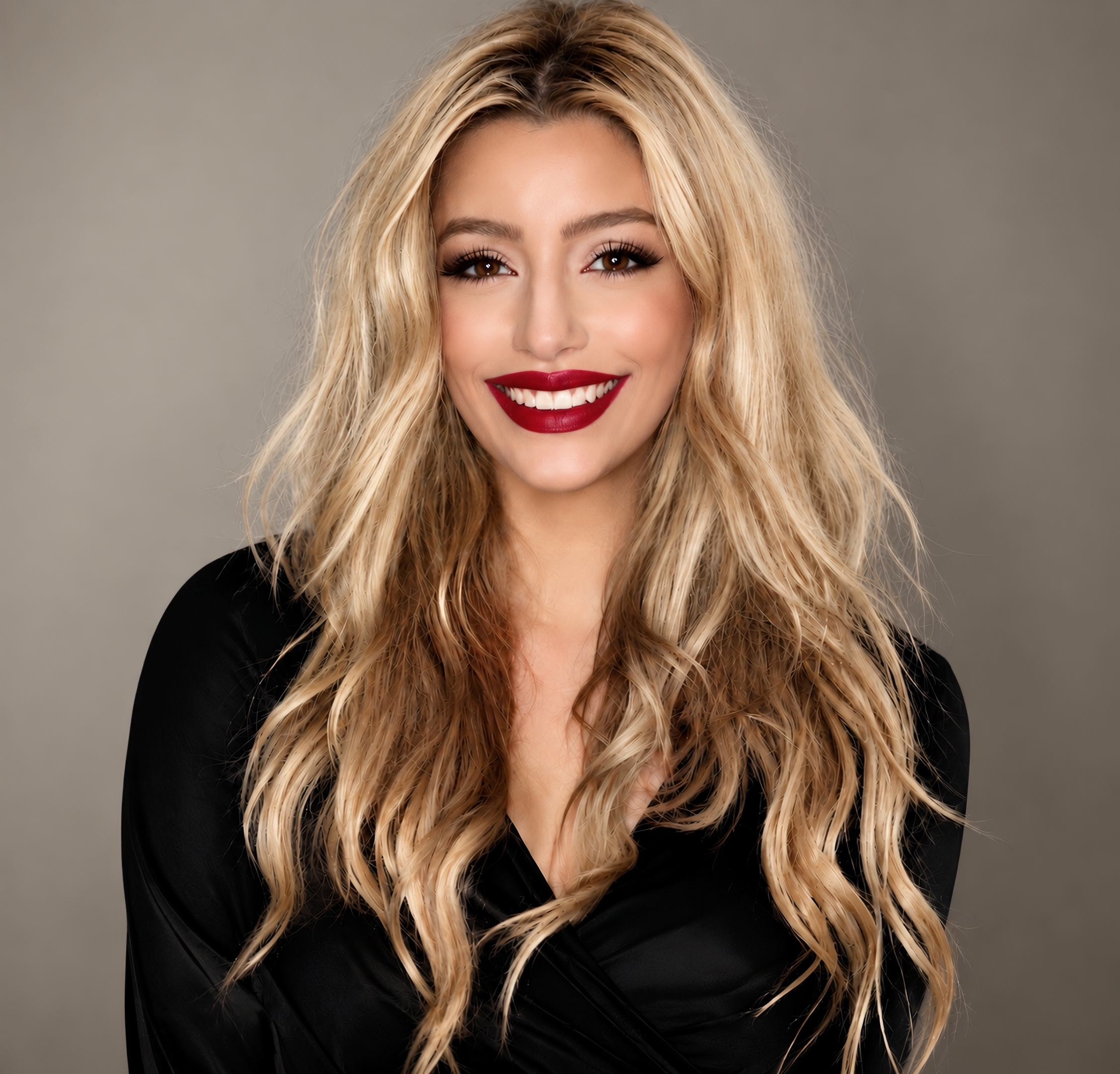 Dina Headshot